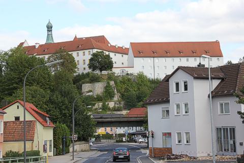 Sulzbach-Rosenberg, Ansicht des Schlosses vom Tal aus 